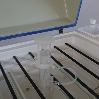 Câmara de ensaio de corrosão de sal para amostras de metais com pressão atmosférica personalizável
